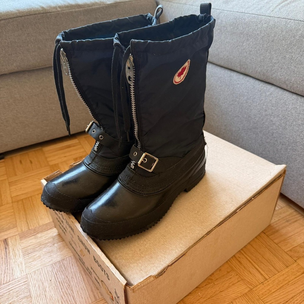 Vintage Zero-O-Zone Snow Boots Blue Made in Canada Maple Leaf Felt Lined Mens 6